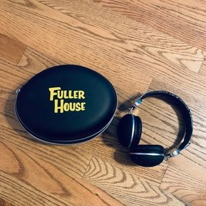Fuller House Bluetooth Headphones